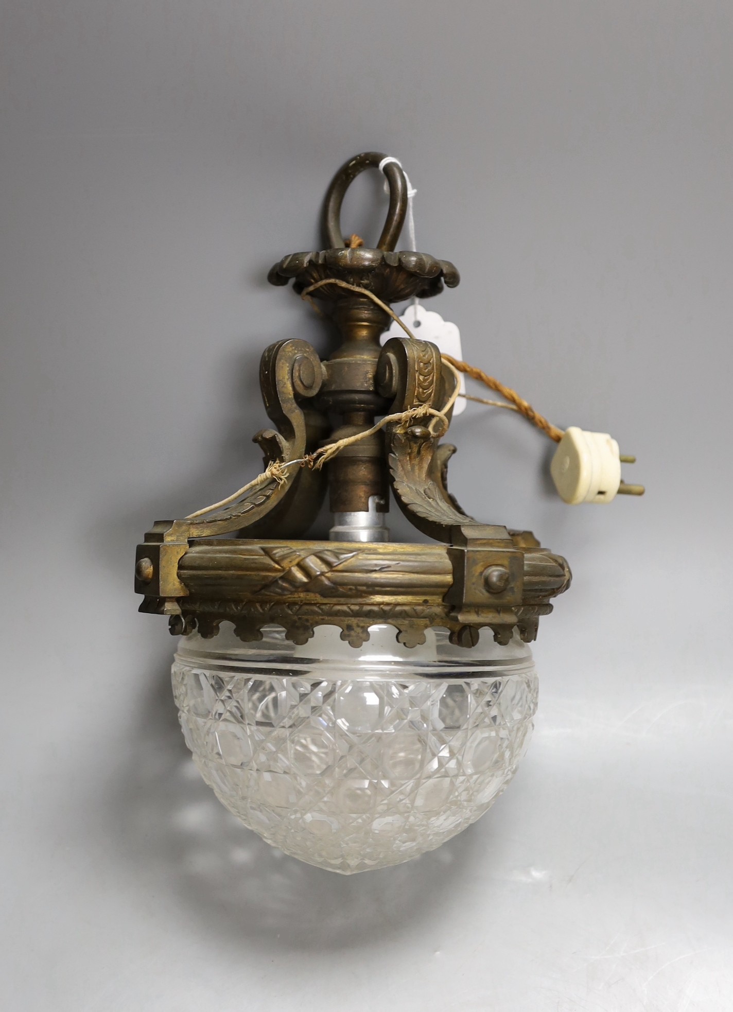 An early 20th century ormolu and cut glass hanging light, 20cm